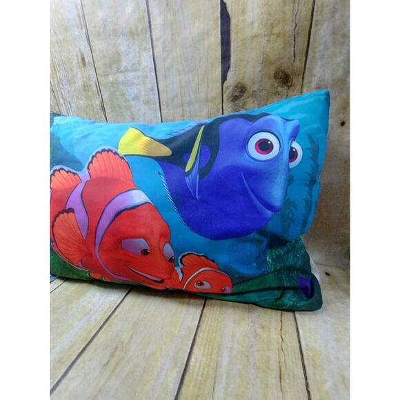 Disney Finding Nemo Pillow Plush Dori & Marlin - Picture 2 of 5